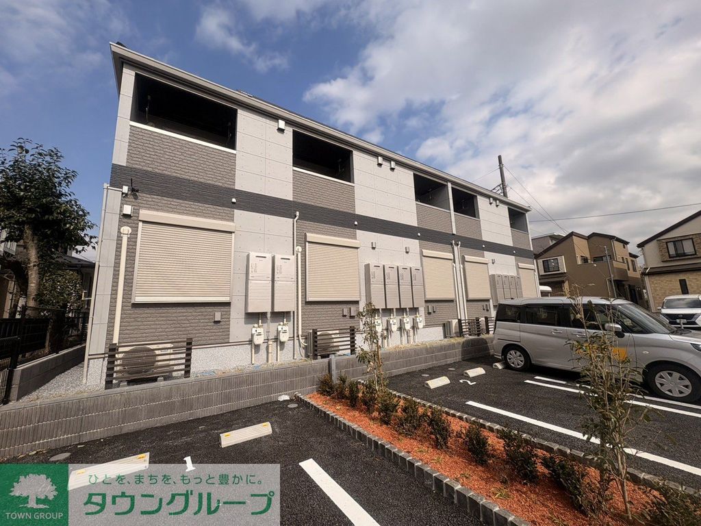 建物外観　駐車場