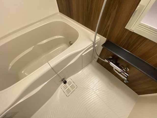 バス・シャワールーム　※別部屋の参考写真です。