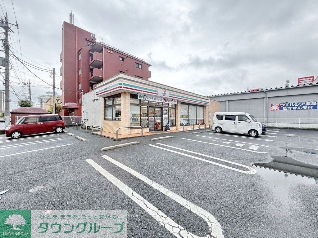 コンビニ　セブンイレブン市川堀之内店（コンビニ）まで900m