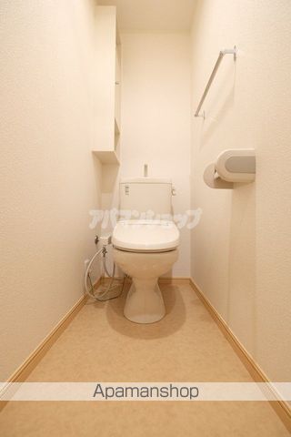 東武東上線 坂戸駅 徒歩9分 2階建 築18年のトイレ写真