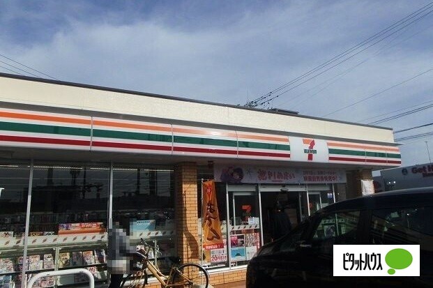 コンビニ　セブンイレブン徳島吉野本町６丁目店（コンビニ）まで325m