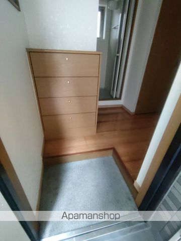ロイヤル高円寺の玄関写真