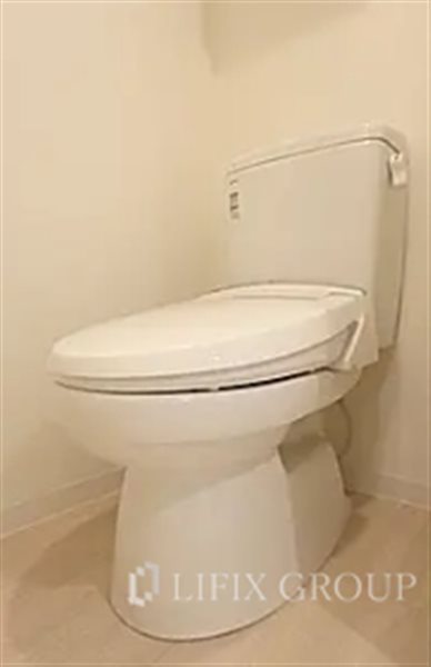 ブルーライン 伊勢佐木長者町駅 徒歩3分 10階建 築15年のトイレ写真