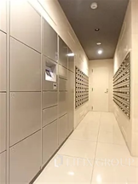 ブルーライン 伊勢佐木長者町駅 徒歩3分 10階建 築15年の外観写真