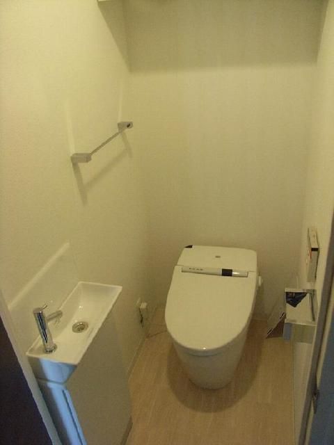 トイレ　ゆったりとした空間のトイレです