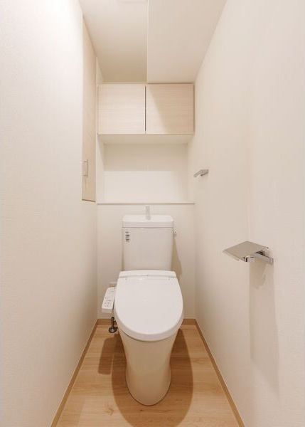 都営新宿線 菊川駅 徒歩8分 9階建 築6年のトイレ写真