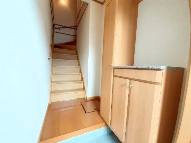 ヴィラージュ波風Bの玄関写真