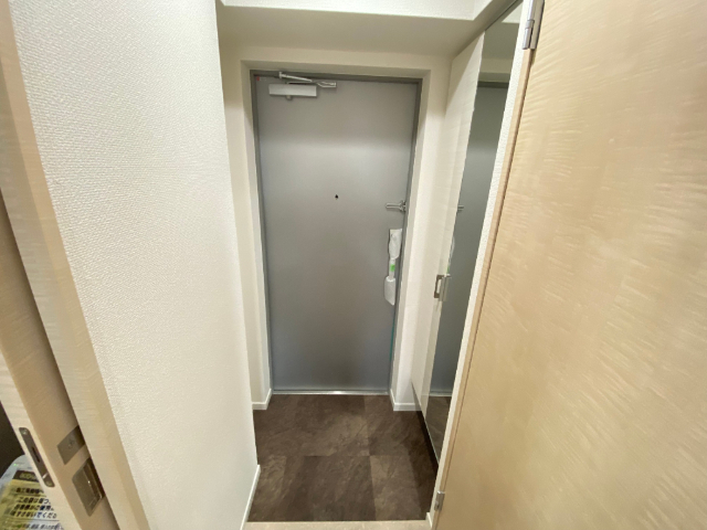 フォレストグレイス関目高殿VIIの玄関写真