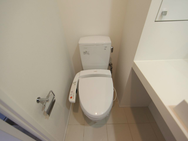 地下鉄鶴舞線 大須観音駅 徒歩4分 14階建 築18年のトイレ写真