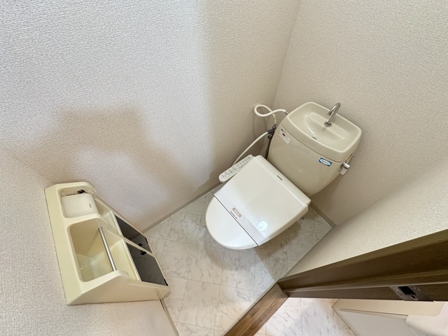 トイレ　別部屋参考写真