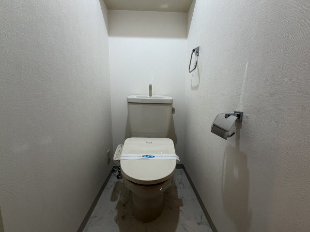 KDXレジデンス難波のトイレ写真