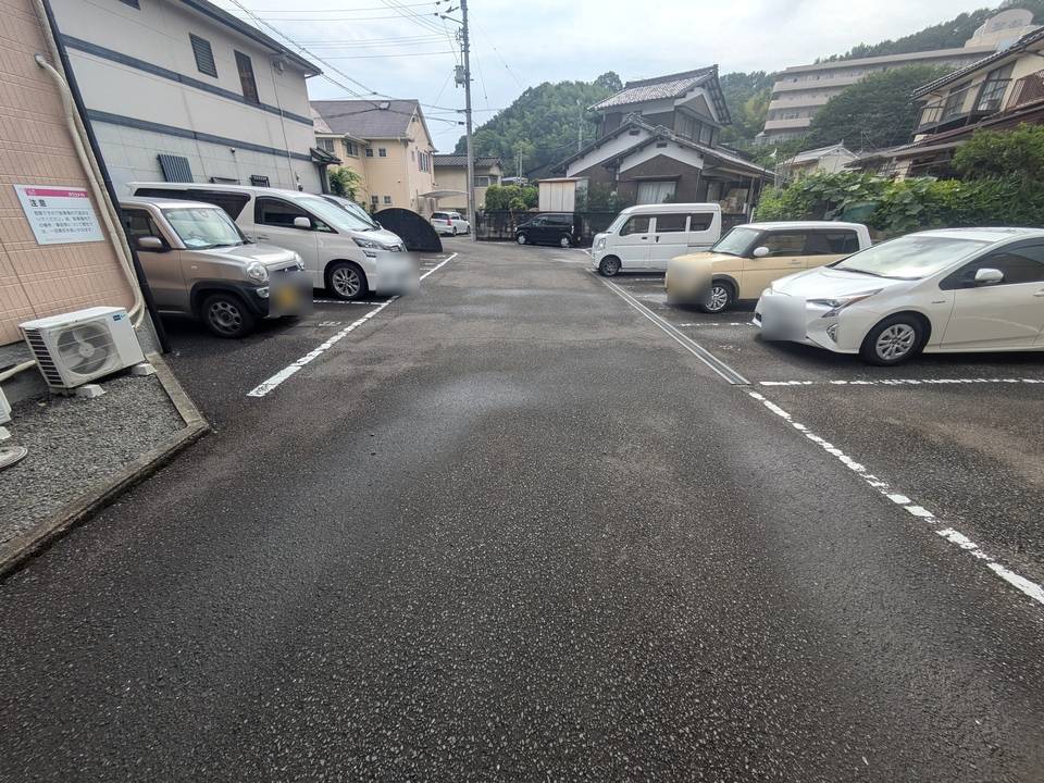駐車場　駐車場