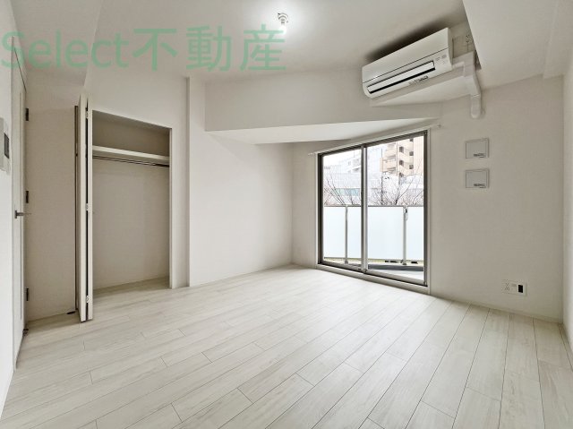 エスリード泉プレステージの居間写真