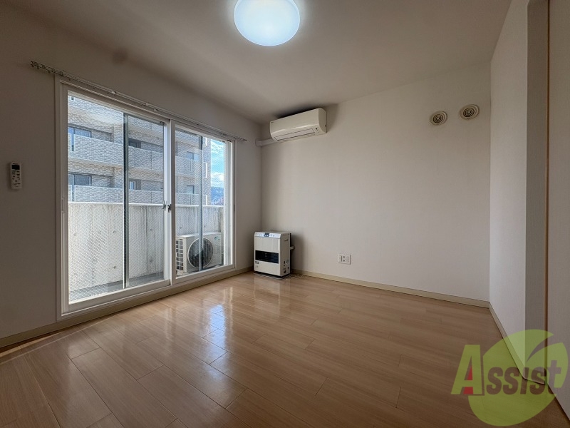 居室・リビング　広くてキレイなお部屋が広がっていて、充実した生活が送れそう。