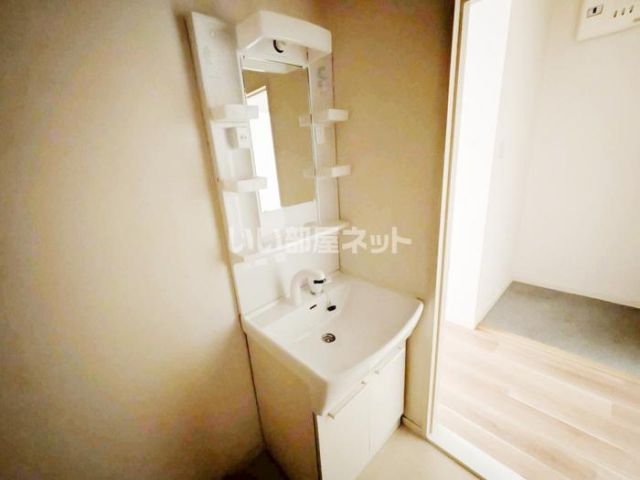 ロイヤルウイングB棟の内装写真