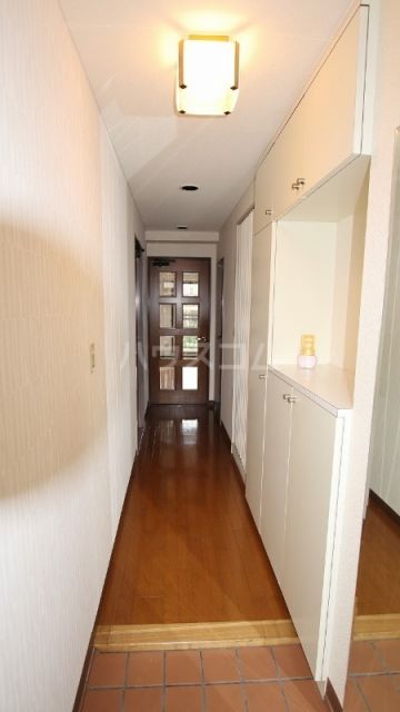 リファレンス大宮の玄関写真