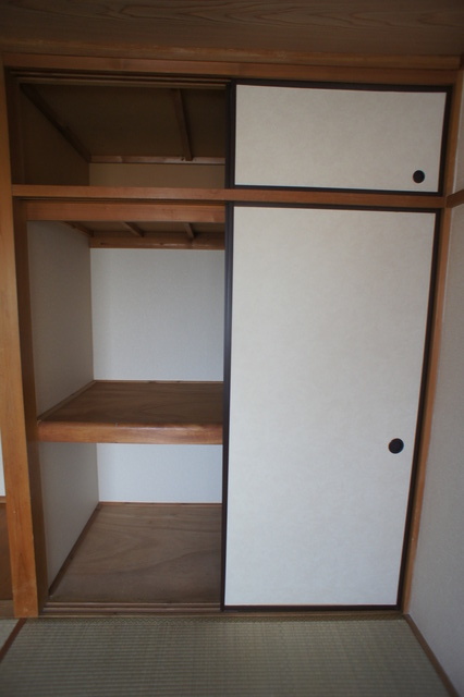 収納　天袋付☆押入タイプは奥行があるので、収納らくらくです♪