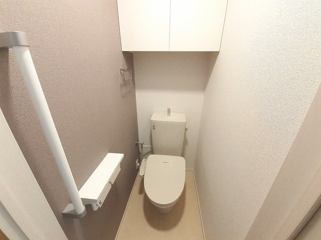 トイレ　清潔感のあるトイレです