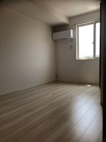 その他部屋・スペース　風通しも良い寝室です☆