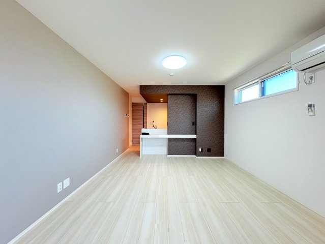 グランリュクス上野丘東の居間写真