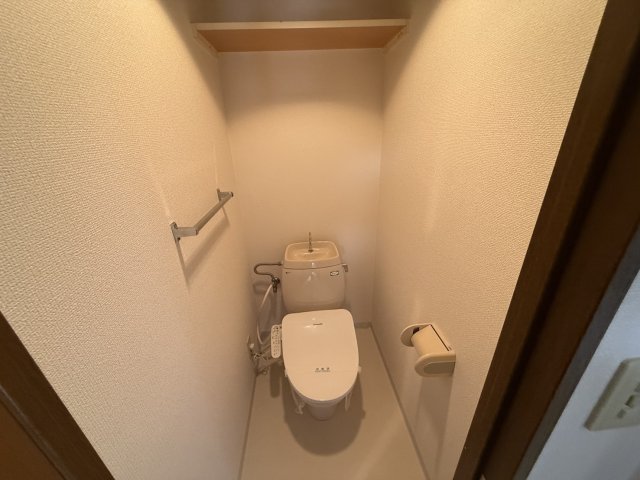 セレニテ甲子園口のトイレ写真