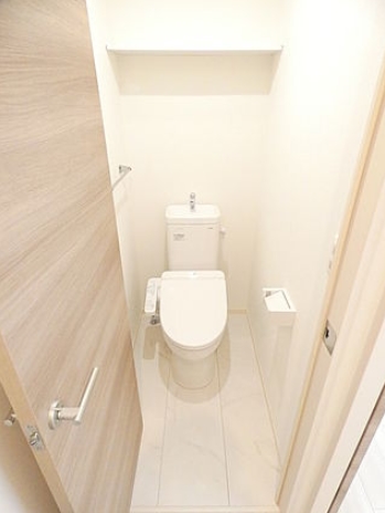 トイレ　写真は同タイプ住居です。
