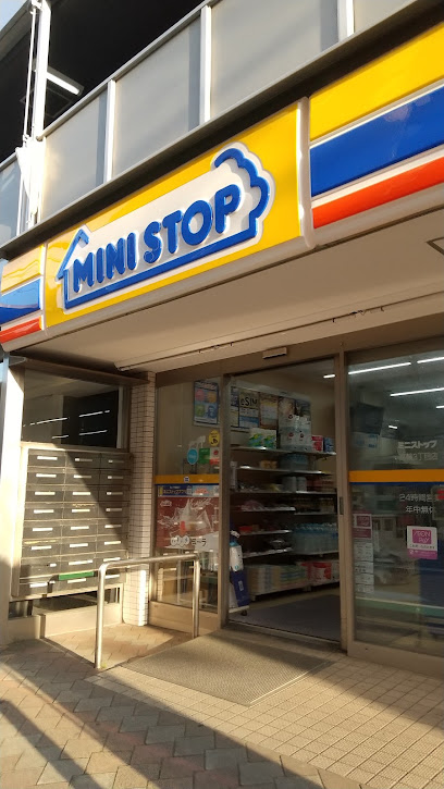 コンビニ　ミニストップ 高輪3丁目店（コンビニ）まで223m