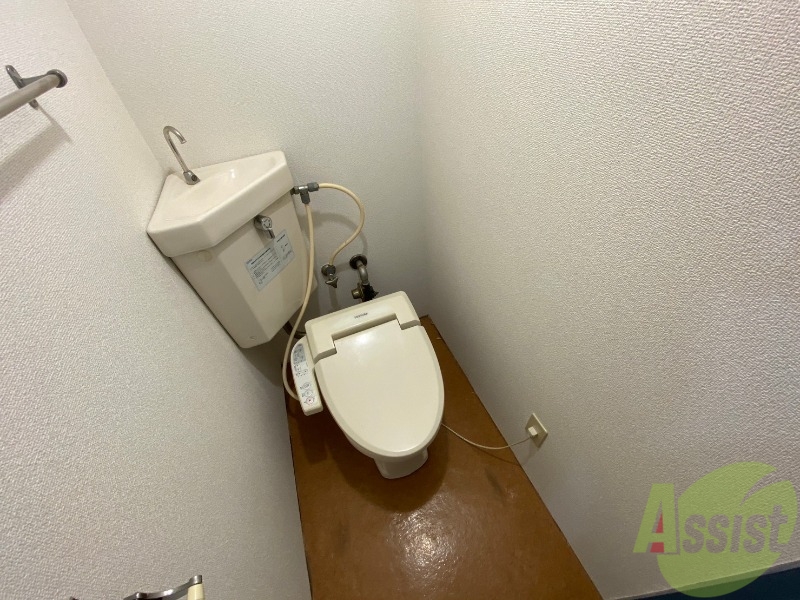 トイレ　ウォシュレット機能がついたトイレ。安心して使用できますね。
