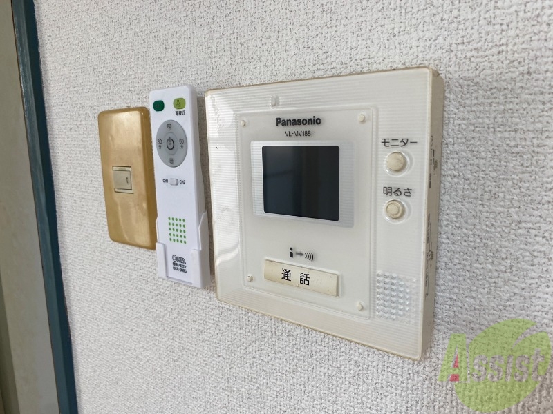 セキュリティ　ＴＶモニター付インターホンです。来客者の顔が見えるので安心！