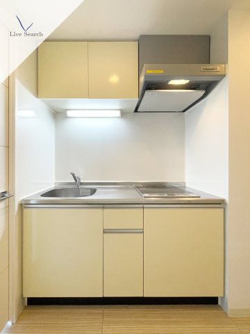 キッチン　※写真は同じマンションの違う部屋のものになります。
