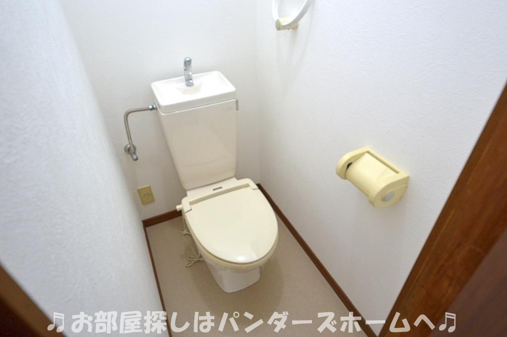 田井西町戸建のトイレ写真