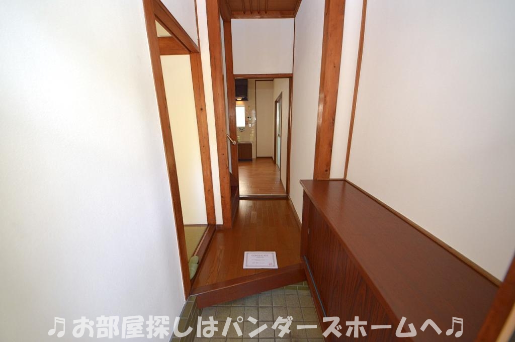田井西町戸建の玄関写真