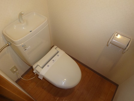 トイレ　同タイプの内観です。