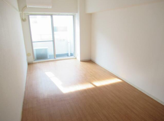 居室・リビング　7帖のお部屋です。