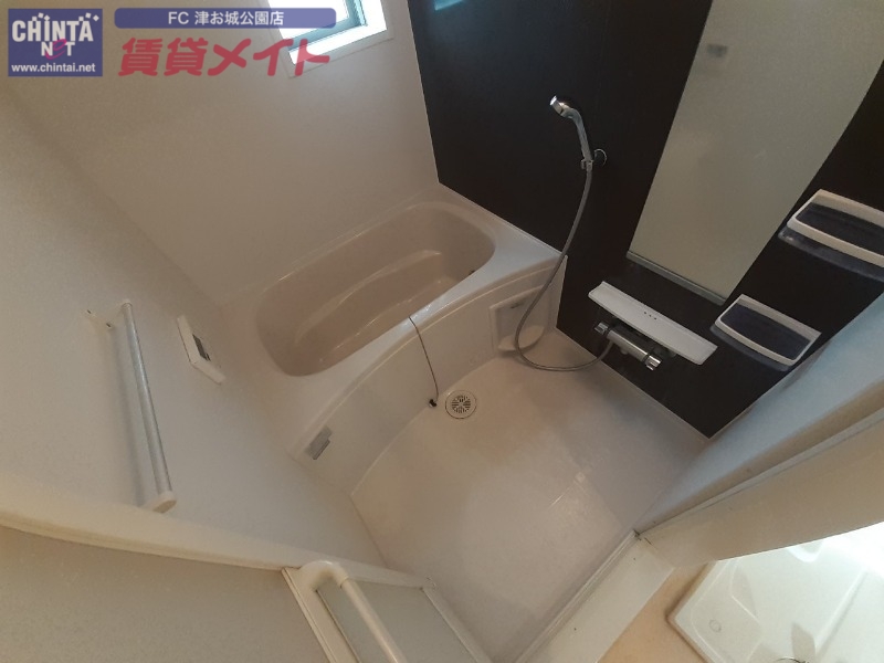 バス・シャワールーム　同型参考写真
