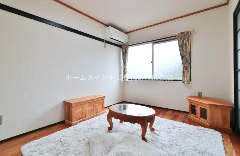 居室・リビング　同型別部屋写真