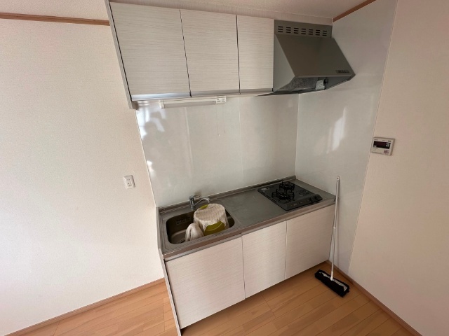 キッチン　別部屋参考写真（反転タイプ）