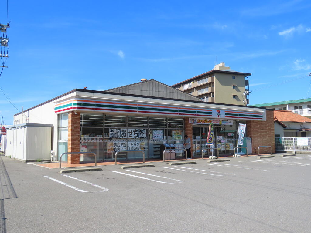 コンビニ　セブンイレブン長崎平瀬町店（コンビニ）まで629m