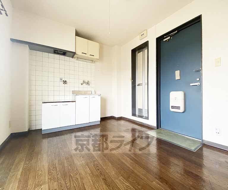 居室・リビング　落ち着いた雰囲気のお部屋です