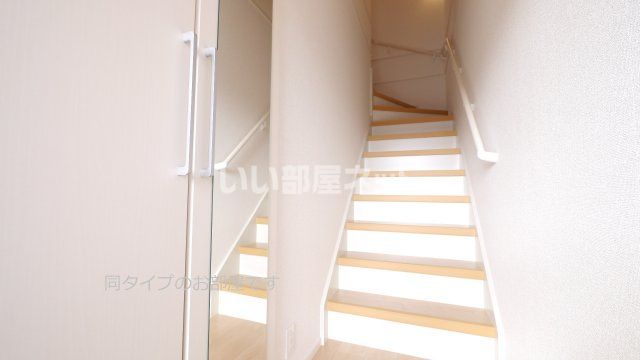 アッシュ ヒル Iの玄関写真