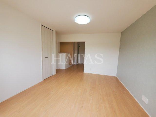 居室・リビング　同物件別部屋です。