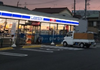 コンビニ　ローソン 川崎東小倉店（コンビニ）まで913m