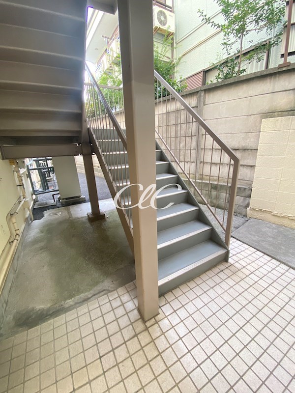 都営新宿線 船堀駅 徒歩3分 3階建 築41年の外観写真