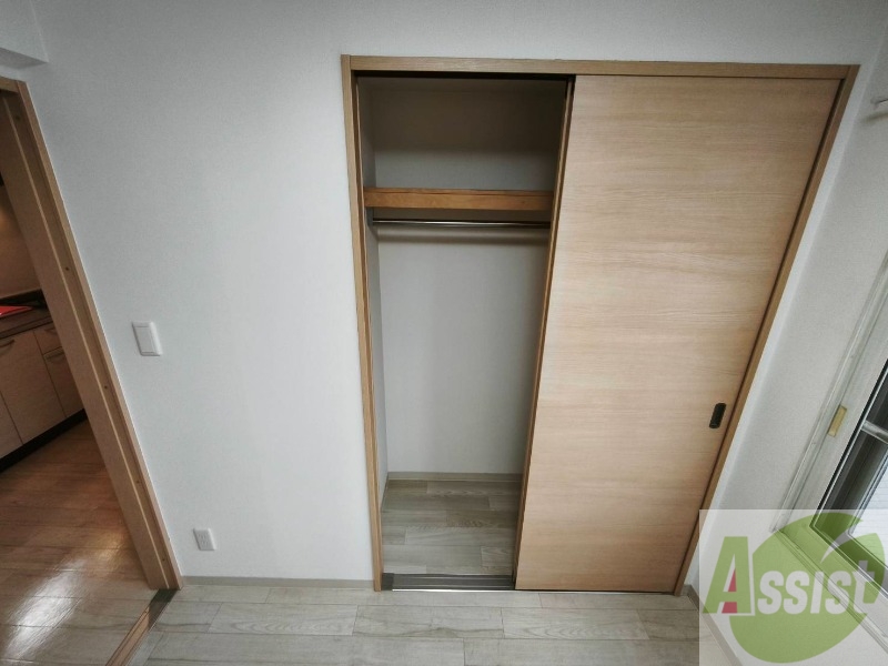 収納　寝室の収納です。部屋がすっきり片付きます。