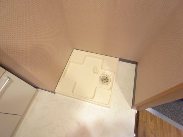 その他部屋・スペース　洗濯機置場。