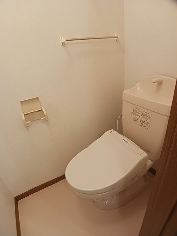 トイレ　トイレもきれいです