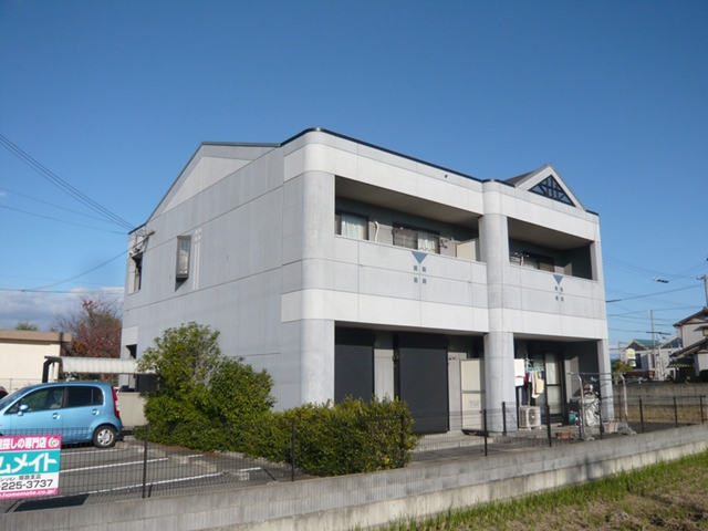 建物外観　日当たり良好南向き☆オール角部屋☆