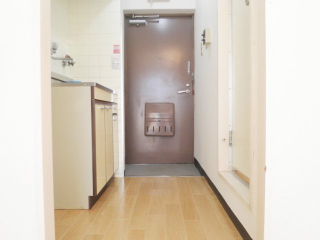 玄関　※別部屋写真