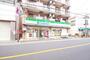 コンビニ　ファミリーマート熊代栄町店（コンビニ）まで657m