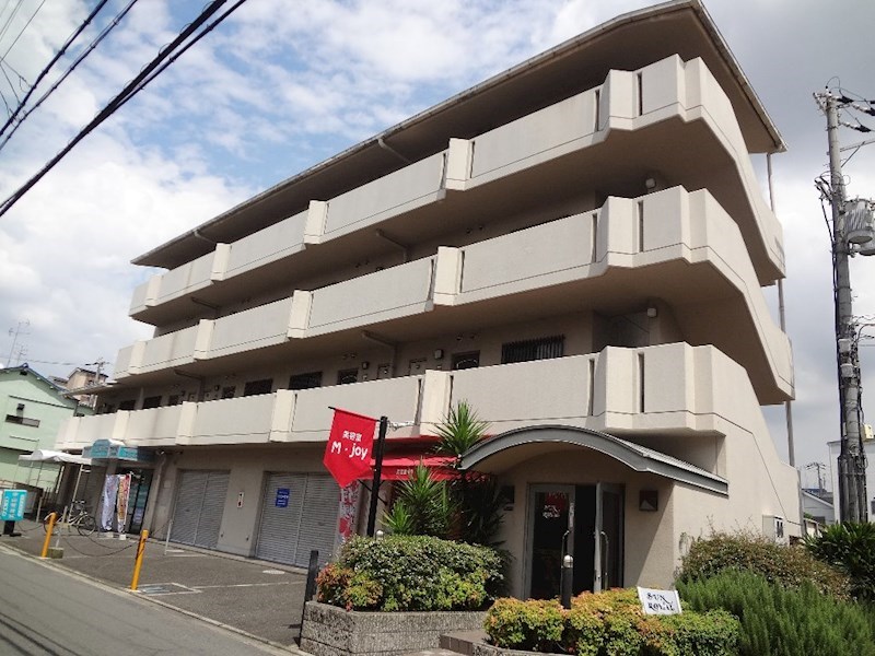 守口市藤田町のマンションの建物外観